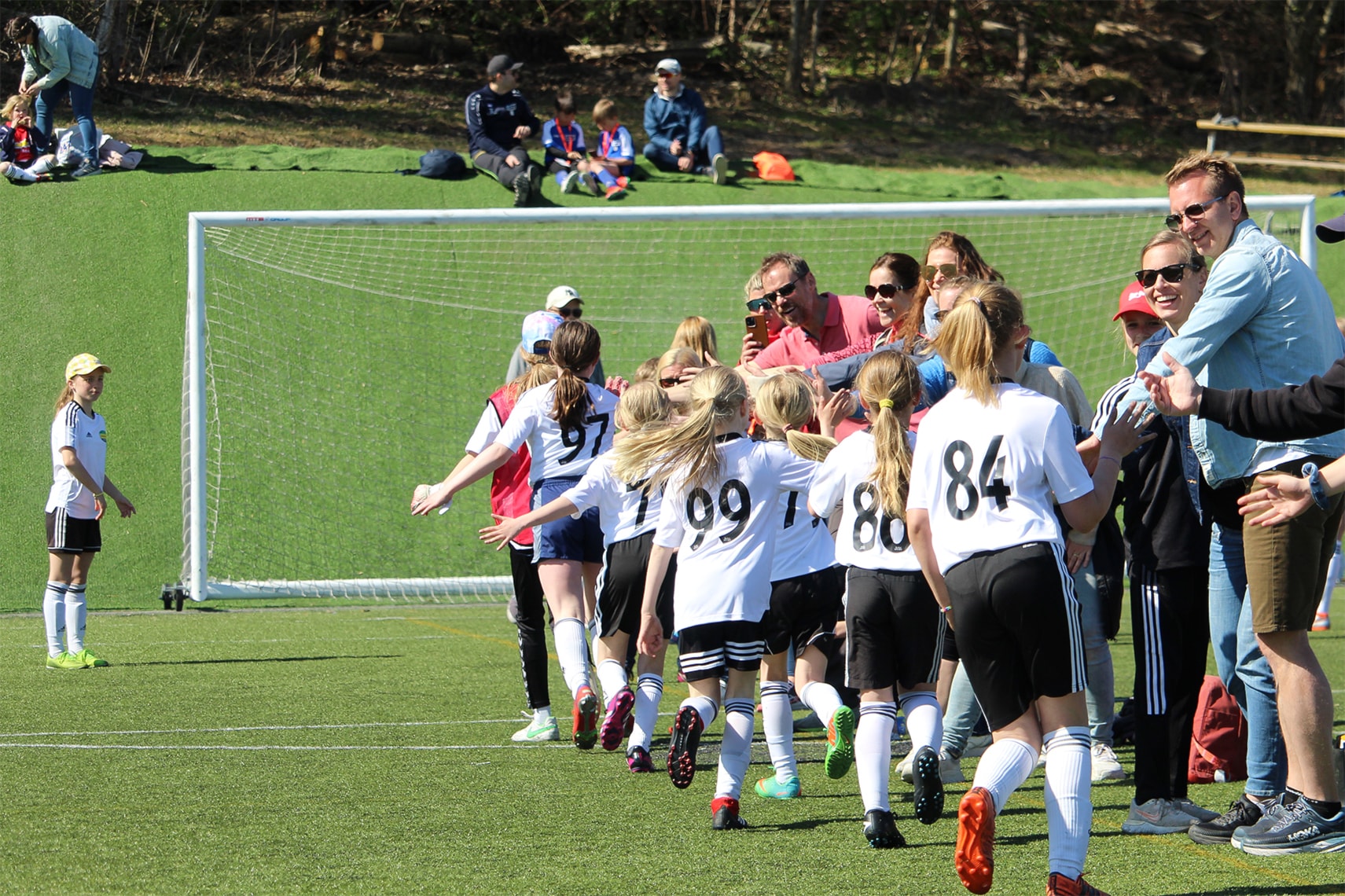 Fotballfest i strålende vær